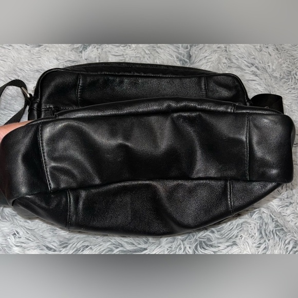 TUMI Genuine leather shoulder bag for man "Man's Bag" - Picture 5 of 12